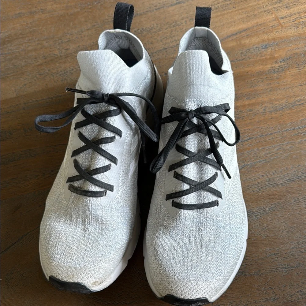 Men’s Adidas TERREX Gray and Black Athletic Shoes - Size 11 - Picture 8 of 9